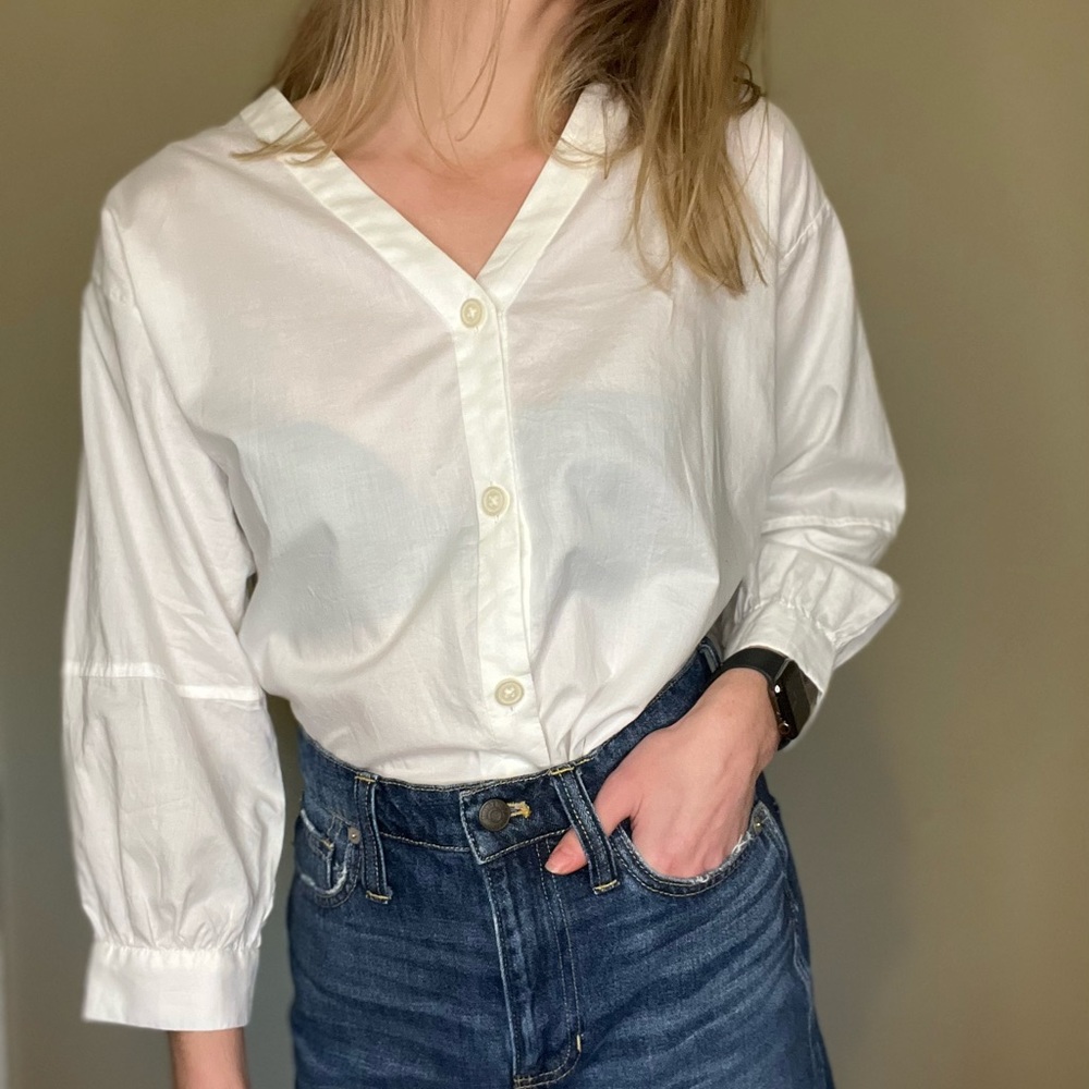 Everlane lantern button front v neck shirt